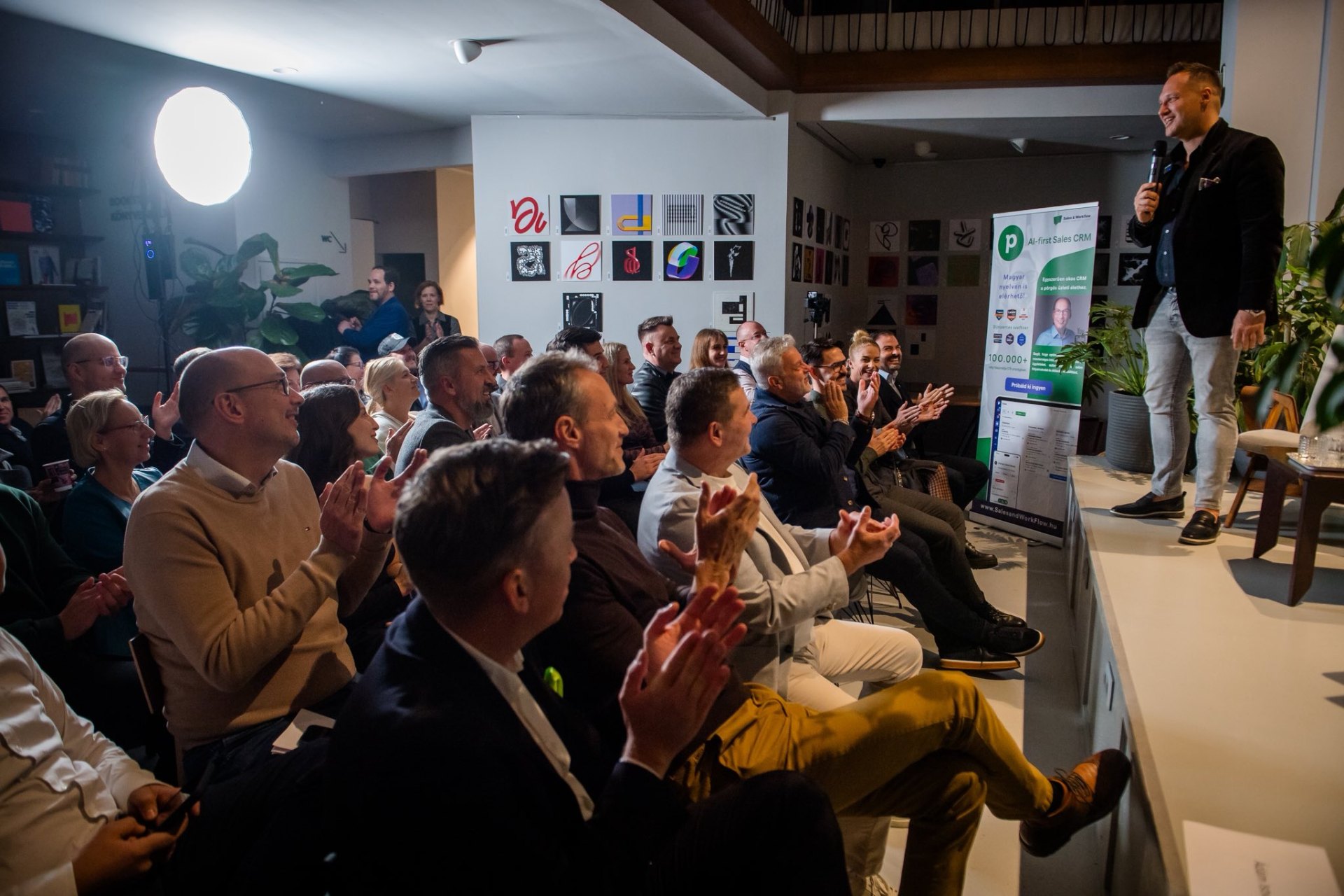 Telt házas közönség a Sales Minds élő Talk Show-n